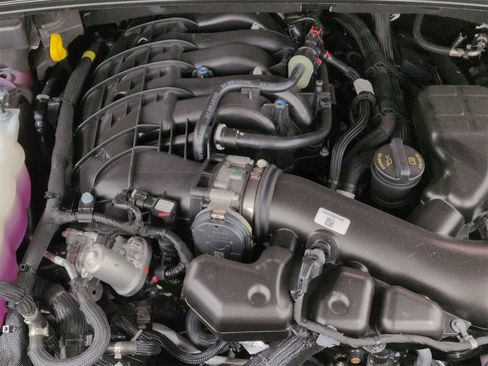 Used 2025 Jeep Grand Cherokee L Limited image 15