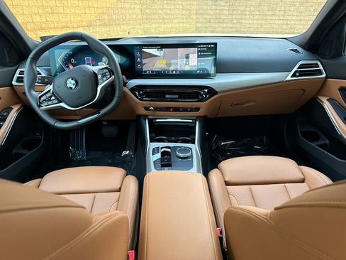 Certified 2025 BMW 330i xDrive Sedan image 8