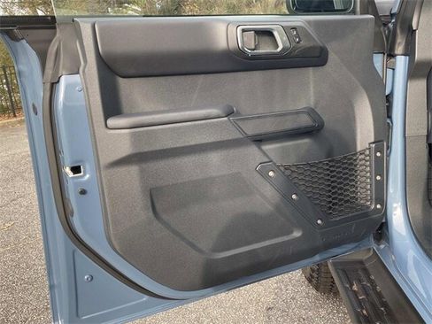 New 2025 Ford Bronco Outer Banks w/ Sasquatch Package image 32