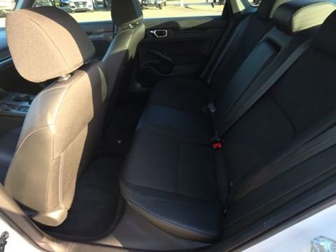 Used 2025 Honda Civic Sport image 17