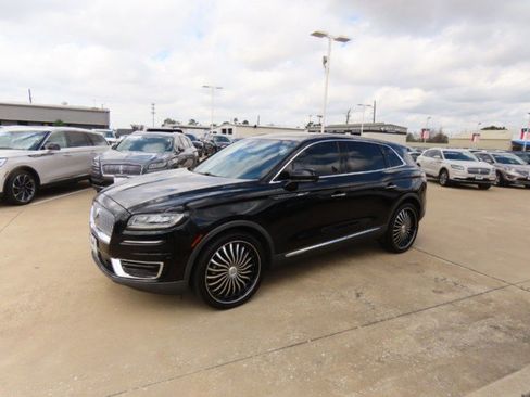Used 2020 Lincoln Nautilus Reserve image 2