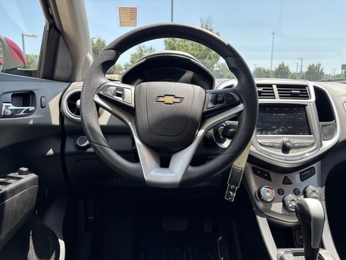Used 2019 Chevrolet Sonic LT FWD image 15