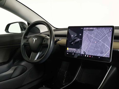 Used 2018 Tesla Model 3 Performance image 28