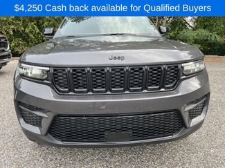 New 2025 Jeep Grand Cherokee Altitude video 2