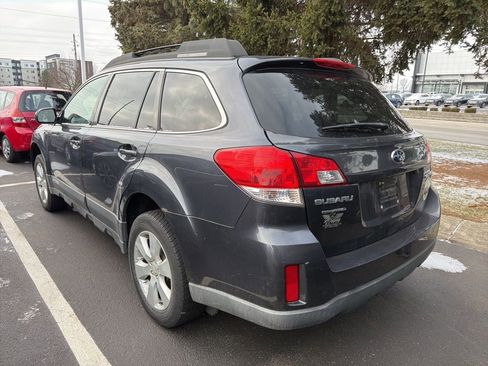 Used 2011 Subaru Outback 2.5i Premium w/ All-Weather Pkg image 2