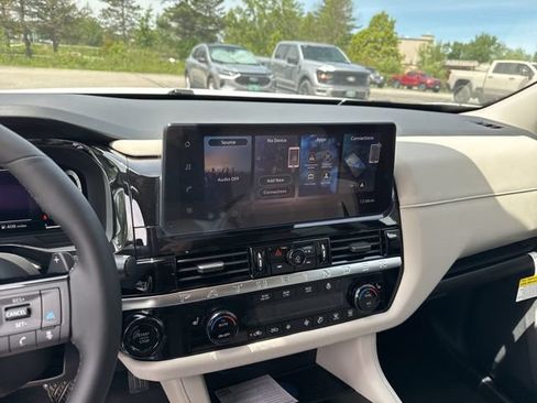 New 2026 Nissan Pathfinder SL AWD/4WD image 47