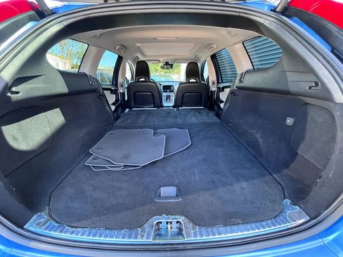 Used 2017 Volvo XC60 T5 Dynamic w/ Preferred Option Package image 28