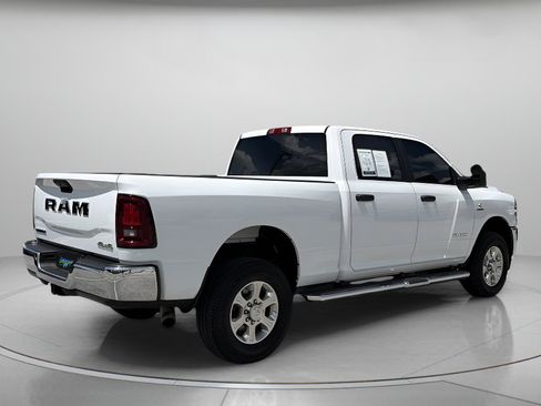 Used 2025 RAM 2500 Big Horn AWD/4WD image 3