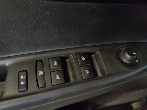 Used 2021 Chevrolet Spark LT FWD image 27