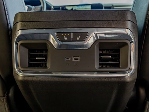 Used 2026 GMC Sierra 1500 SLT w/ SLT Premium Plus Package image 33