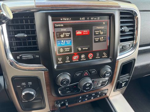 Used 2015 RAM 3500 Laramie w/ Black Appearance Group image 41