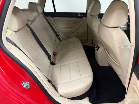 Used 2013 Volkswagen Jetta TDI image 21