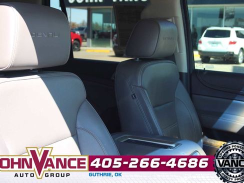 Used 2017 GMC Yukon Denali image 17