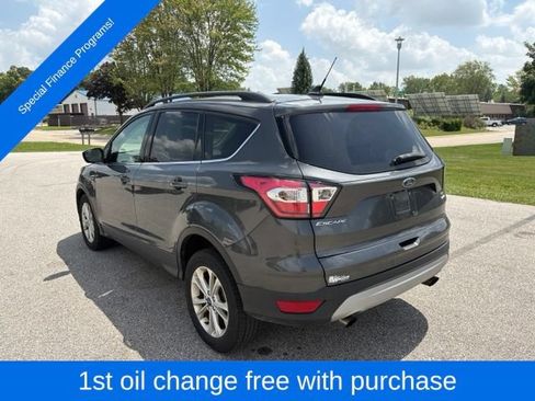 Used 2018 Ford Escape SE w/ SE Sync 3 Package FWD image 4