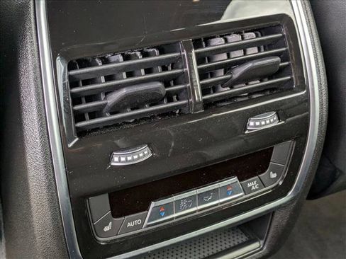 Certified 2025 BMW X7 M60i w/ Climate Comfort Package image 18