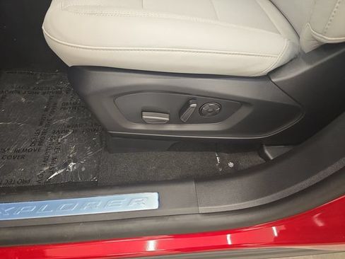 New 2026 Ford Explorer Platinum w/ LUX Leather Package AWD/4WD image 44