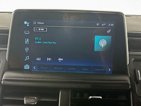 Used 2023 Chevrolet Suburban LT image 17