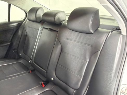 Used 2012 Volkswagen Jetta SE FWD image 20