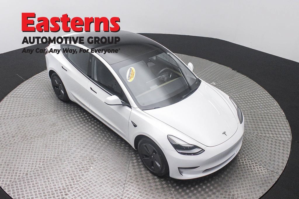 Used 2023 Tesla Model 3 Standard Range RWD image 3