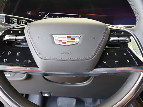 Used 2025 Cadillac Escalade Sport Platinum AWD/4WD image 24