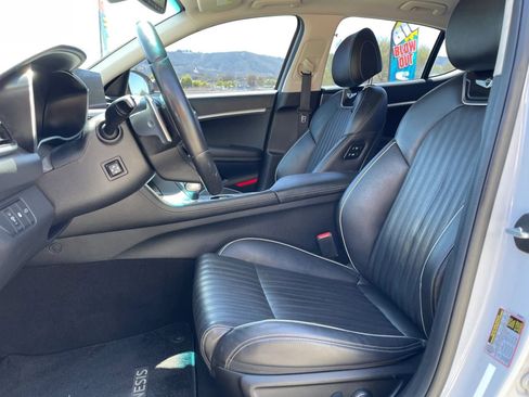Used 2022 Genesis G70 2.0T w/ Prestige Package RWD image 16