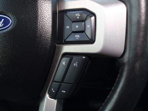 Used 2021 Ford F250 Platinum w/ FX4 Off-Road Package image 32