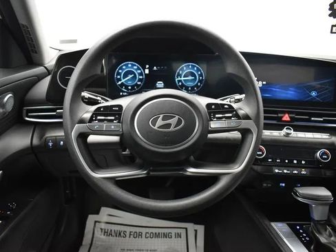 Used 2024 Hyundai Elantra SEL image 19