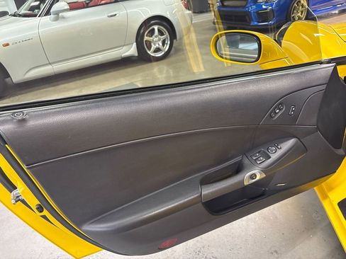 Used 2006 Chevrolet Corvette Coupe w/ Preferred Equipment Group image 31