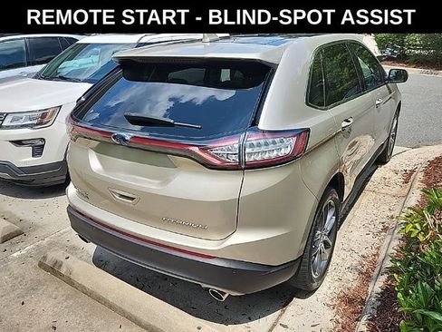 Used 2017 Ford Edge Titanium w/ Equipment Group 301A FWD image 2