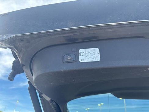 Used 2019 Ford Escape Titanium AWD/4WD image 27