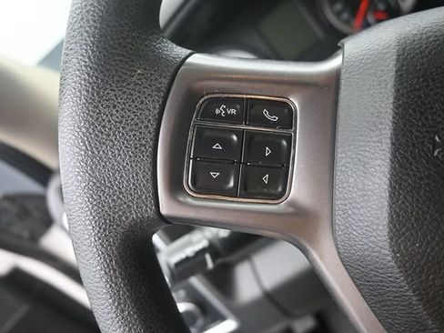 Used 2022 RAM 1500 Classic SLT AWD/4WD image 15