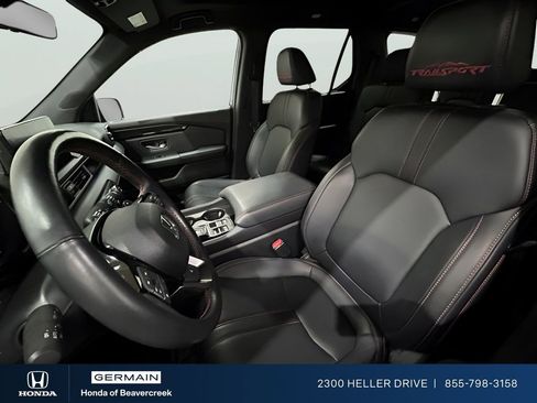 Used 2025 Honda Pilot TrailSport image 29