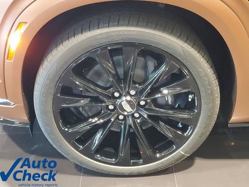 Used 2027 Cadillac Vistiq Platinum AWD/4WD image 6