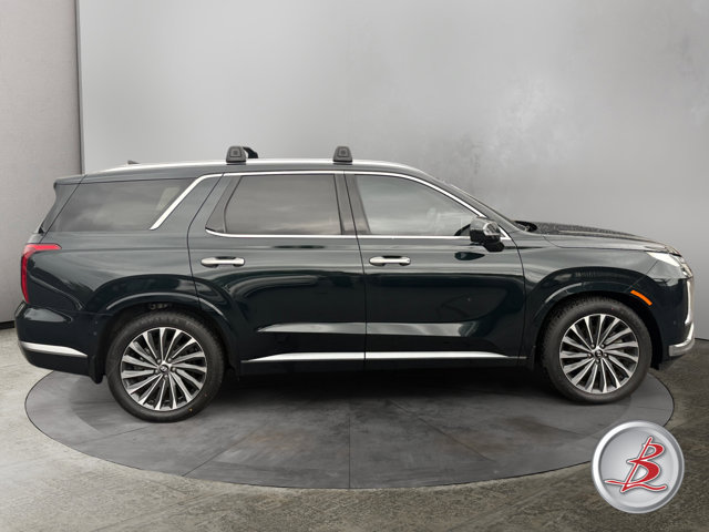 Used 2023 Hyundai Palisade Calligraphy w/ Winter Package AWD/4WD image 8
