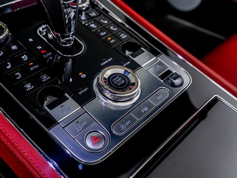 Used 2023 Bentley Continental GT V8 image 38