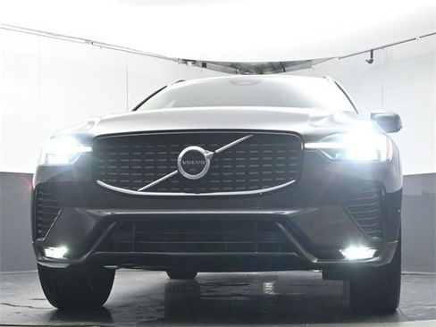 Certified 2023 Volvo XC60 B5 Plus image 34
