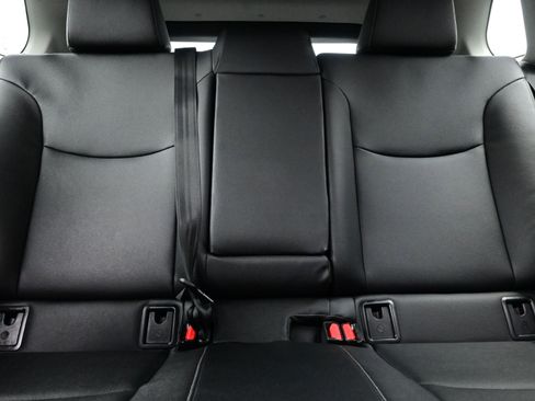 Used 2026 Toyota Corolla Cross XLE w/ Convenience Package image 15