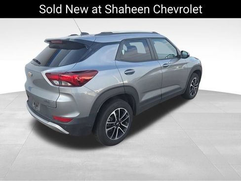 Used 2024 Chevrolet TrailBlazer LT w/ Convenience Package AWD/4WD image 8
