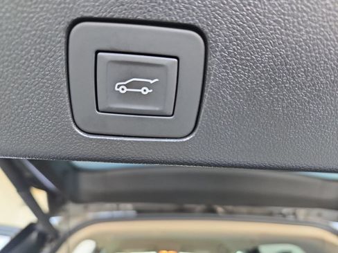 Used 2023 Buick Encore GX Select AWD/4WD image 15