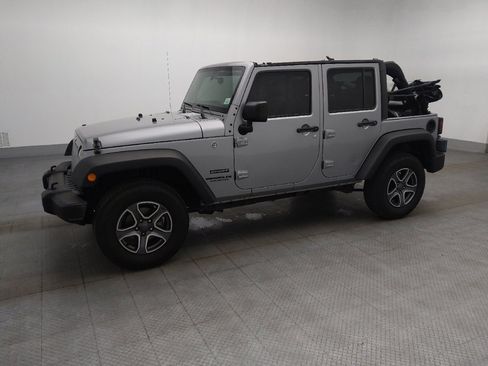 Used 2016 Jeep Wrangler Unlimited Sport AWD/4WD image 2