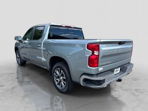 Used 2023 Chevrolet Silverado 1500 LT AWD/4WD image 3