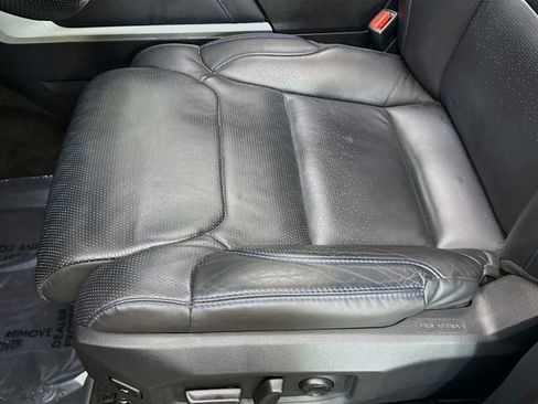 Used 2024 Toyota Tundra Platinum AWD/4WD image 22