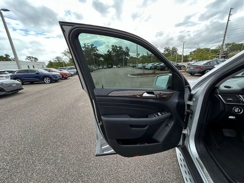 Used 2015 Mercedes-Benz ML 350 4MATIC image 56