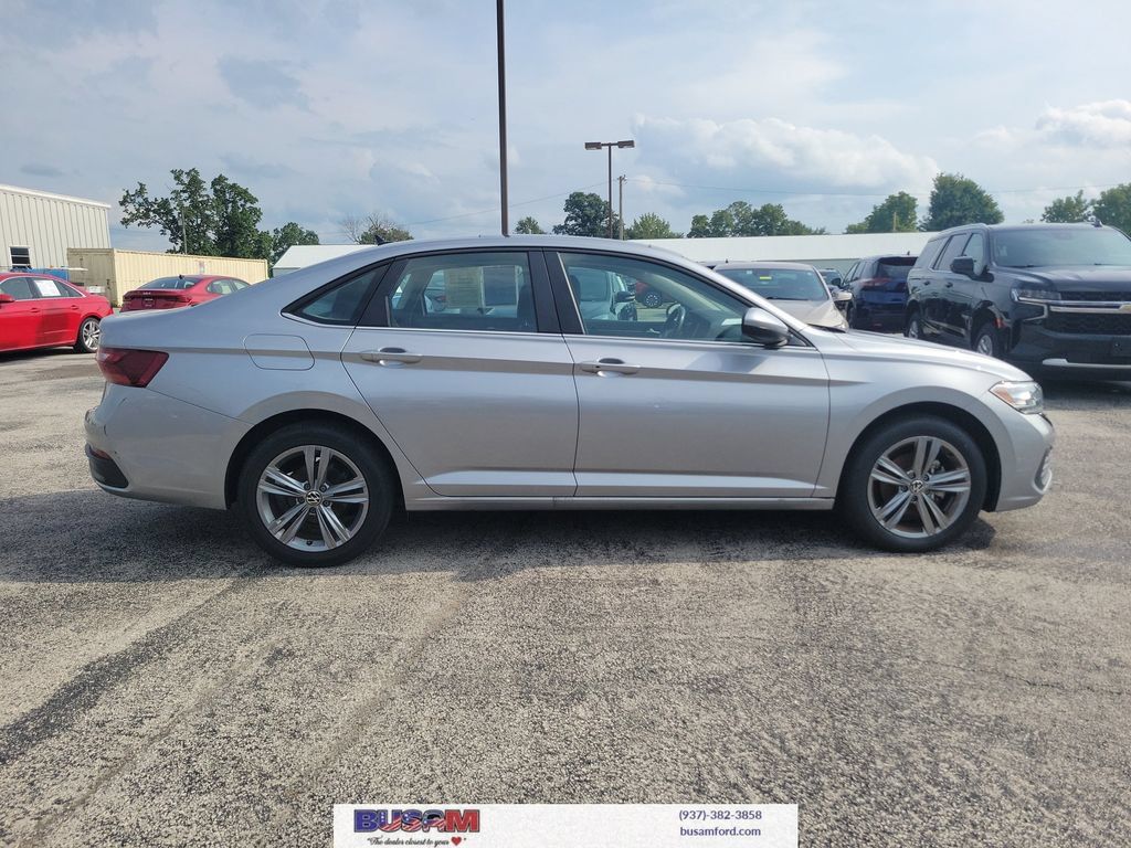 Used 2024 Volkswagen Jetta SE FWD image 29