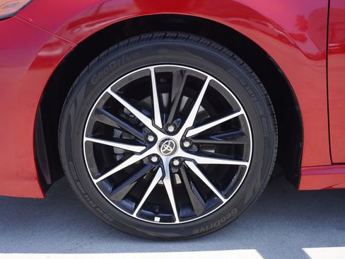 Certified 2022 Toyota Camry SE w/ Convenience Package FWD image 22