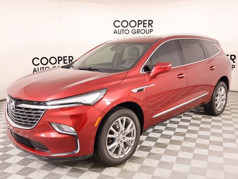 Used 2023 Buick Enclave Premium image 11
