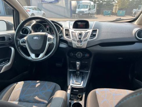 Used 2013 Ford Fiesta SE FWD image 11