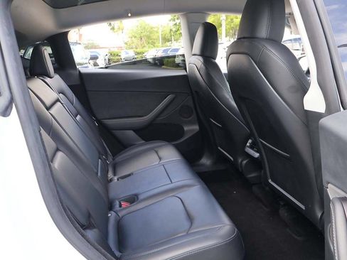 Used 2023 Tesla Model Y Long Range AWD/4WD image 35