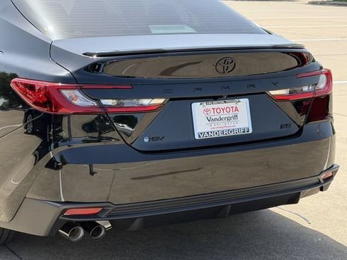 Used 2026 Toyota Camry SE w/ Multimedia Upgrade Package FWD image 6