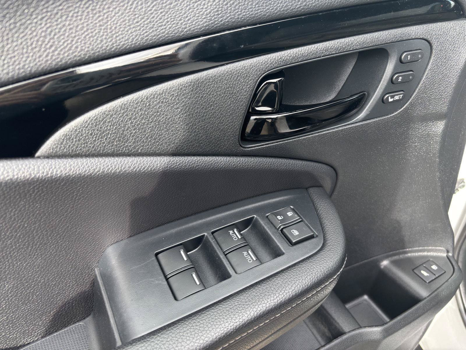 Used 2023 Honda Passport Elite image 13